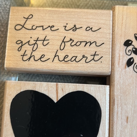 Love is a Gift stamp set - Picture 2 of 10